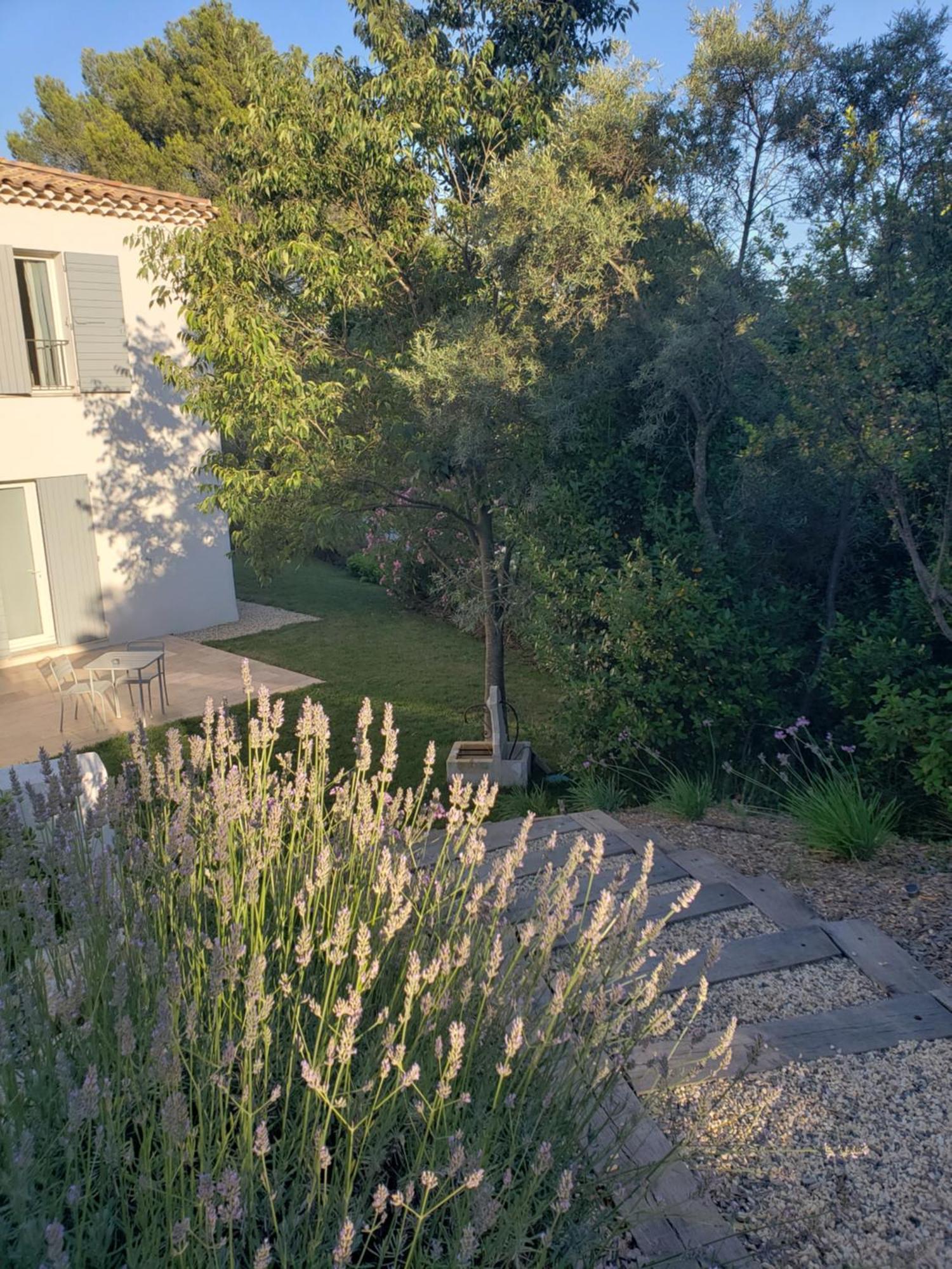 La Bastide D'Alix Bed and Breakfast Éguilles Exteriör bild